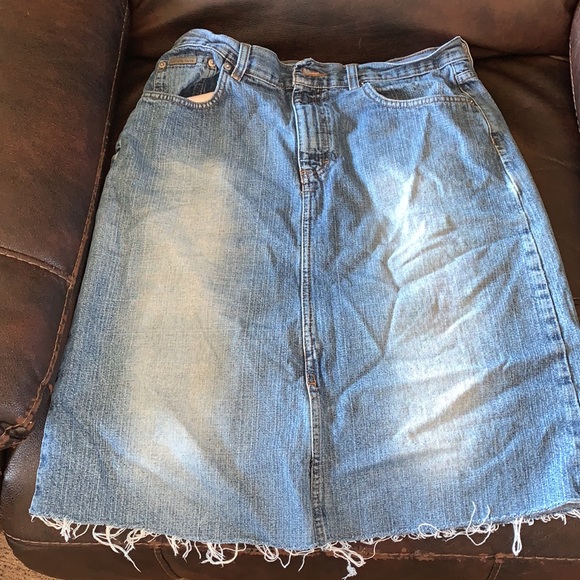 Calvin Klein Jeans mid length distressed jean skirt size 10 - Picture 2 of 7